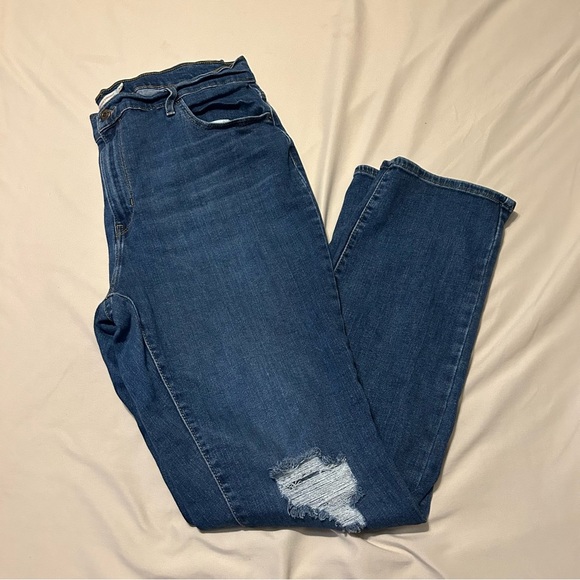 Levi’s 724 High Rise Straight Jeans Size 34 Distressed Blue Denim - Picture 1 of 10